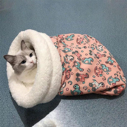 Cat Bed - Pet Sleeping Bag - Warm Pet Bed - Winter Cat House - Suitable for Indoor Use - Comfortable and Sheltered - Give Your Pet a Warm Hideaway (Pink, One Size).