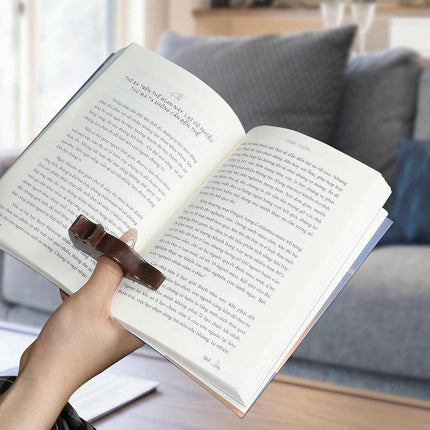 Book Binder - Cat-shaped book binder - Smooth walnut bookshelf - Thumb-shaped book binder - Reading aid - Ideal gift and reading accessory for book lovers - Gift for book lovers and literature enthusiasts (M).