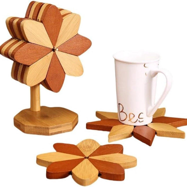 Coasters - Heat-insulating coasters - Wooden heat-insulating bowl mats - Set of coasters with floral motif - including stand - 5-piece set - Brown and natural bamboo.