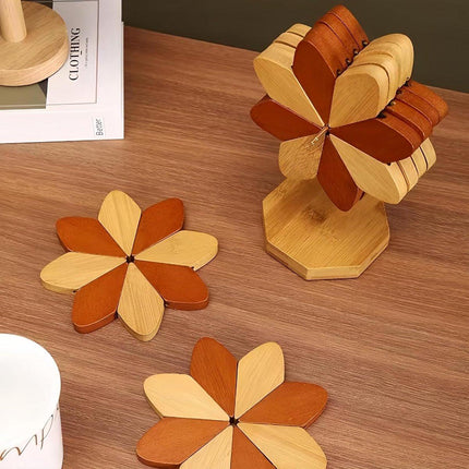 Coasters - Heat-insulating coasters - Wooden heat-insulating bowl mats - Set of coasters with floral motif - including stand - 5-piece set - Brown and natural bamboo.