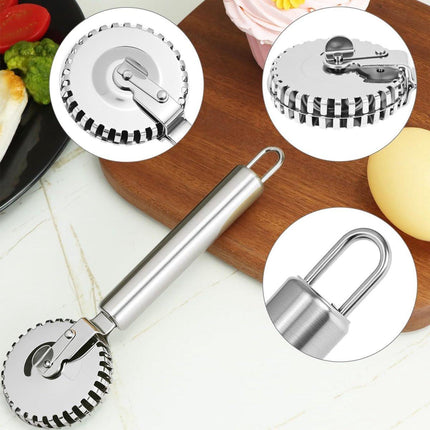 Luxury Rotary Cutter for Embossing - Baking Tools - Dough and Pastry Tools Made of Stainless Steel - Equipped with an Ergonomic Handle - Dishwasher Safe - Suitable for Cutting, Sealing and Pressing.