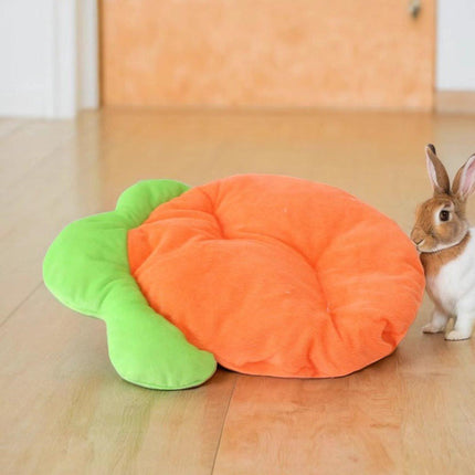 Pet Sleeping Mat - Warm Blanket - Soft Fabric - Cute Radish Shape - Suitable for Cats and Dogs (S-25*33cm).