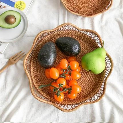 1pc Rattan Fruit Basket, Hand Woven Bread Basket, Tabletop Round Wicker Food Serving Storage Bowl, Natural Woven Decorative Baskets for Home Kitchen Counter Organizing.