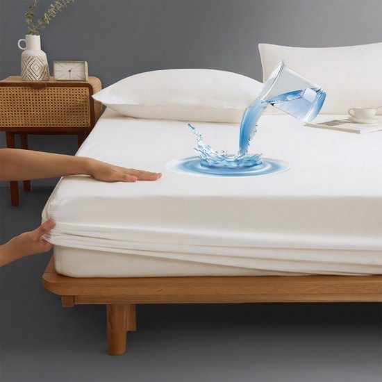Mattress Protector - Mattress Cover - Elastic Band - Washable - Elastic Mattress Protector - for Small Double Beds (White - 200x200cm).