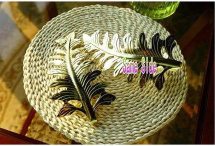 Curtain Hook - Leaf Curtain Wall Hook - Curtain Accessory - Set of 2 (Gold).