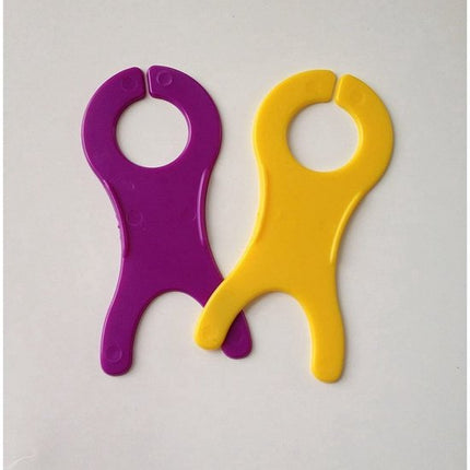 Crochet Hook - Large Spool for Knitting and Sewing - Handmade, 1 Set of 20 - Random Colors - 10x4.8 cm.