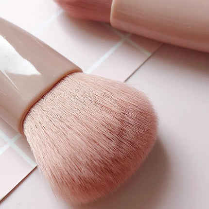 5-Piece Mini Makeup Brush Set with Mirror – Compact Travel Makeup Brushes for Foundation, Powder, Blush & Eyeshadow (Pink).