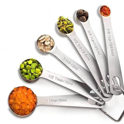 Set of 6 stainless steel measuring spoons - Includes teaspoon, tablespoon and measuring spoon - Suitable for liquids and dry ingredients - Kitchen and baking utensils - Can be stored in spice jars.