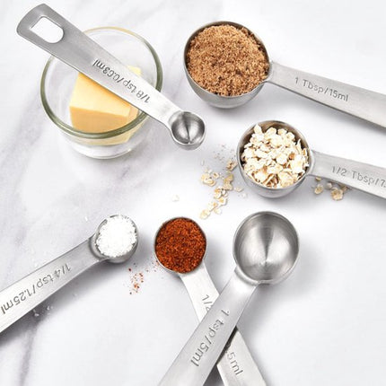 Set of 6 stainless steel measuring spoons - Includes teaspoon, tablespoon and measuring spoon - Suitable for liquids and dry ingredients - Kitchen and baking utensils - Can be stored in spice jars.