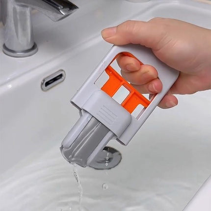 Mini Mop - Alternative to a mop cloth - Suitable for cleaning desktops - Suitable for cleaning bathroom windows - Can be used as a sponge wiper for desktops - One mop and 2 refills.