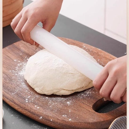 Rolling pin and dough cutter (2-piece) - 33 cm long - White - Diameter 3.5 cm - Suitable for baking - Can be used to roll out puff pastry, pie crusts or cookie dough - Smooth and easy-to-clean surface - Mould-resistant rolling pin.