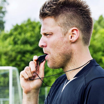 Whistles - 7 items - Emergency whistles - Coaches who whistle with ropes - Sports whistles - Loud and clear whistles for referees - Emergencies in training halls.