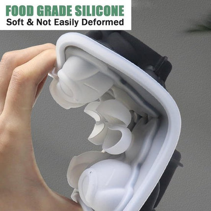3D Cat Ice Cube Mold - With Integrated Funnel - Silicone for Cocktails & Whisky - Easy De-Moulding.