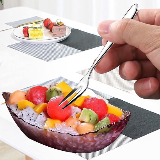 Stainless steel fork set - 6 pieces - Fruit forks - Pastry forks - Small silver-colored metal forks - Dishwasher safe - Suitable for home, kitchen and dining room.