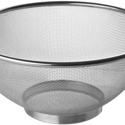 Fackelmann sieve Ø 26 cm, colander made of stainless steel, fine-mesh sieve with handles as a perfect kitchen accessory and kitchen helper in your kitchen, dishwasher safe (Color: silver), Quantity: 1.