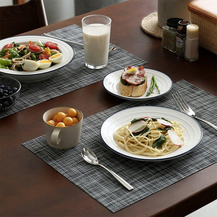 PVC placemat, 4 pieces non-slip heat-resistant placemats, washable vinyl placemats, set of 4 - gray.