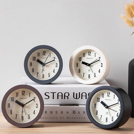 Alarm clock - Children's alarm clock - Round silent analogue alarm clock without ticking - Wake up gently - Increasing volume - Battery operated - Snooze and light function - Easy to set desk alarm clock.