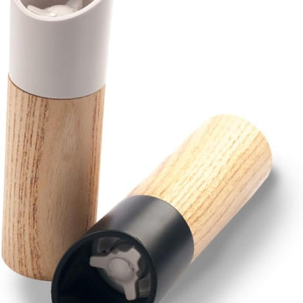 Pepper Mill - Manual Ceramic - Wooden Kitchen Utensil - For Freshly Ground Spices - Easy to Clean - 150mm * 45mm - Black.