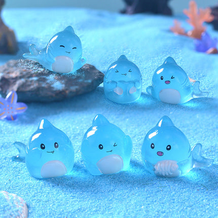 Aquarium Decoration – Ornaments – Mini Ocean Resin Animals – Luminous Mini Shark Figures – Durable & Non-Fading Resin – Glow-in-the-Dark Sea Animals – For Fairy Garden, Micro Landscape, Aquarium & Home Decor – Pack of 6.