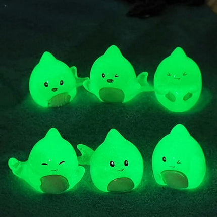 Aquarium Decoration – Ornaments – Mini Ocean Resin Animals – Luminous Mini Shark Figures – Durable & Non-Fading Resin – Glow-in-the-Dark Sea Animals – For Fairy Garden, Micro Landscape, Aquarium & Home Decor – Pack of 6.
