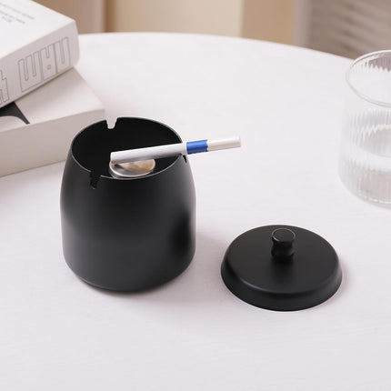 Stainless Steel Ashtray with Lid - Black - Ø 9 cm - Wind Ashtray for Outdoor & Indoor Use - Storm Ashtray.