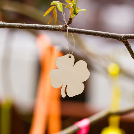 Ortofally 20pcs Four Leaf Ornaments Hanging Decor Unfinished Wooden Ornaments Wooden Shamrock Cutouts Wooden Slices Party Favors for DIY Crafts Beige.