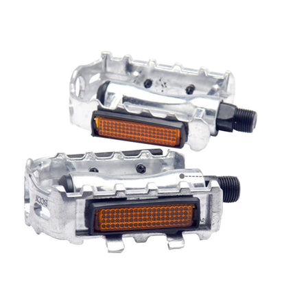 Worgeous 1 Pair of Silver Aluminum Alloy Mountain Bike Pedals with Anti slip Spikes.