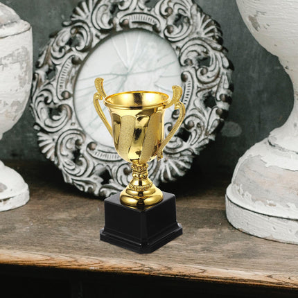 SWETRACE Trophy Golden Plastic 1Pack 6.8x4.7x2.4in.