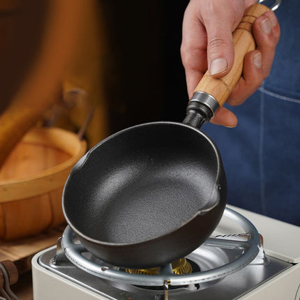 Deepened cast iron oil pouring pan mini pan for hot milk and frying eggs.