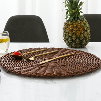 14 Inch Round Woven Placemats, Non Slip Heat Resistant Plastic Table Mats,Table Placemat For Household Use,Round Rattan Placemats Braided Cup Coasters For Drink Kitchen Dining Table Decoration Brown.