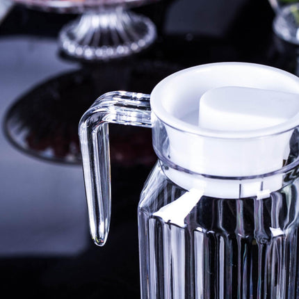1Pcs Plastic Water Pitcher With Lid,Spout And Handle Plastic Juice Pitcher,Drink Pitcher With Lid,Tea Beverages for Fridge Water Carafe Jug for Lemonade Milk Cold Drink Home Daily Party,White Z_Clear.