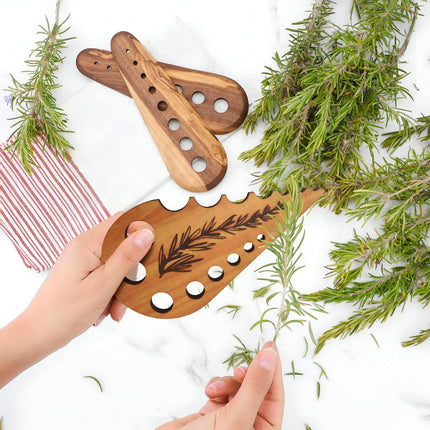 Herb Stripper 8 Holes,Herb Stripper Tool,Wooden Herb Stripper Vegetable Leaf Remover,Different Aperture Designs Wood Stripping Strippers Suitable for Herbs, Parsley, Coriander, Thyme Khaki.