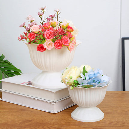 1.1L Thickened Round Bottom Plastic Flower Pot,18x13.5x18cm White Planter for Indoor and Outdoor Plants,Durable and Easy to Clean,Suitable for Various Decorative and Gardening Needs.