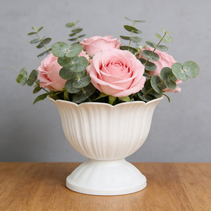 1.1L Thickened Round Bottom Plastic Flower Pot,18x13.5x18cm White Planter for Indoor and Outdoor Plants,Durable and Easy to Clean,Suitable for Various Decorative and Gardening Needs.