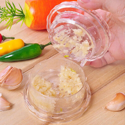 Garlic Press - Garlic Cutter - Garlic Grater - Ginger Mill - Herb Grinder - Garlic Crusher - Kitchen Gadget - Manual Press - Twist System - Kitchen Aid - Chopper - Dishwasher Safe - Transparent - 1 Piece.