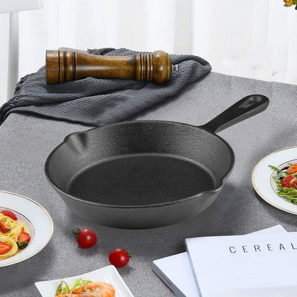 Cast Iron Frying Pan - Mini Skillet - Ø 16 cm - Egg Pan - Tapas Pan - BBQ - Camping - Serving Pan - Blini Pan - Pancake Pan - Saucepan - Melting Pan - Outdoor Cooking - Robust - Frying Pan - Kitchen Aid - Black - Cast Iron - 1 Piece.