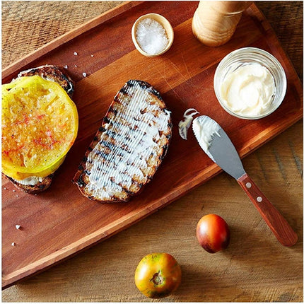 Spreading Knife - Butter Knife - Breakfast Knife - Serrated Knife - Cutlery - Cheese Knife - Snack Board - Sandwich Knife - Spatula - Stainless Steel - Wooden Handle - Kitchen Utensils - Tapas - Lunch - Sandwich Knife - Silver and Brown - Set of 4.