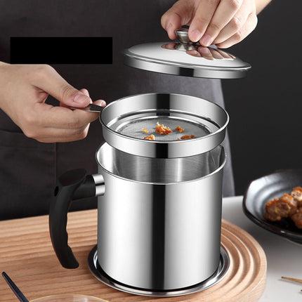 Pot Fats Storage With Lid, Grease Container With Strainer, Stainless Steel Oil Storage Container with Fine Mesh Strainer Dustproofs, Leakproof Oil Storage Container Grease Keepers with Handle Gray.