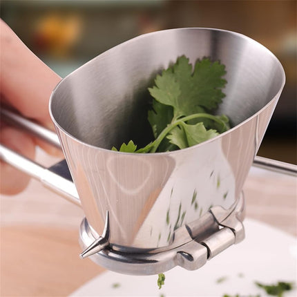 Tutuviw Manual Stainless Steel Parsley Shredder,Pepper Grinder,Herb Roller Mincer,Handheld Spice Grinder,Versatile Kitchen Tool for Herbs Vegetables Spices,Easy Hand-crank for Quick Cutting/Mincing.