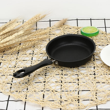 One Egg Frying Pan, Mini Frying Eggs Pan, Mini Fry Frying Pan, Single Egg Durable Small Pan with Handle, Heat Resistant Non Stick Pot, Portable Pan, Mini Cookware, Non-Stick Pancake Omelet Black.