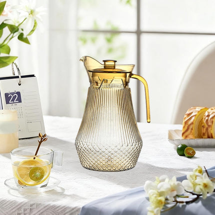 Acrylic Pitcher, Clear Plastic Water Pitchers with Lid and Spout, Iced Tea Pitcher Beverage Containers for Fridge, Juice, Sangria, Lemonade, Shatter-proof, BPA-Free Clear.