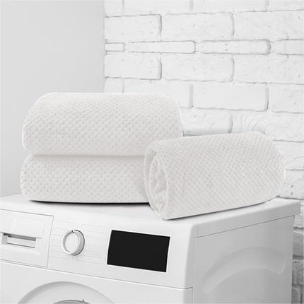 Chmadoxn Bath Towel, Oversize Bath Towel, 55×28 Inch Large Microfiber Bath Towels, Soft, Absorbent, and Quick Dry Towels for Bathroom, Pool, Beach, Swim, and Yoga, Large Bathroom Towels for Daily Use 55×28 in White.