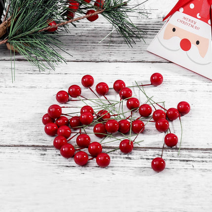 HOOWIFFY 100 Pcs Christmas Artificial Red Berries for Holiday Home Decoration, Realistic Faux Berry Garland Accents.