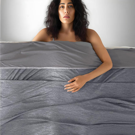 Purple Blanket - 130x150cm Soft Warm Throw for Beds, Sofas & Daily Snuggling.