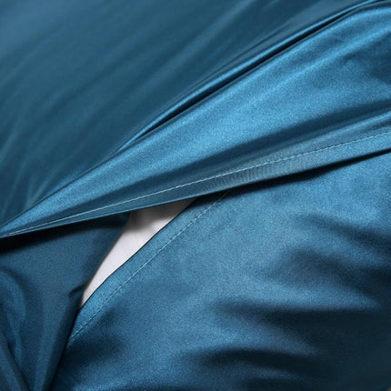 A pair of solid-color silk-like pillowcase pillowcase and envelope pillow (coffee color).