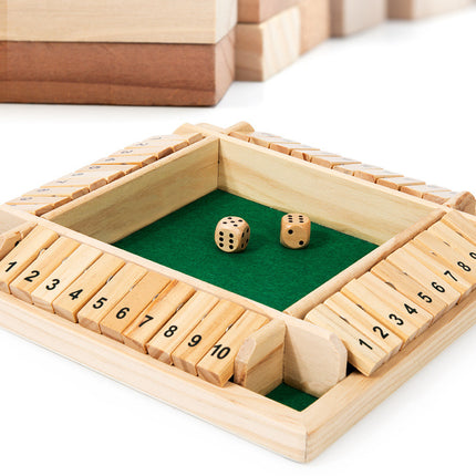 A green card-flipping toy, an interactive and educational toy for parties, a casual game prop for board game cards with four-sided numbers.