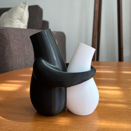 3D printedHugging Vases, decorative vase, suitable for office and home desktop flower pots, a gift for illustration enthusiasts, Valentine's Day, Mother's Day, Easter gift..