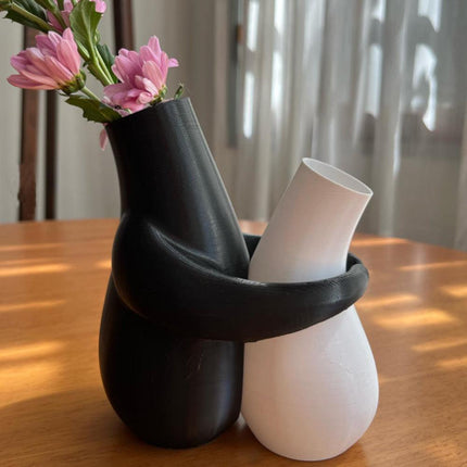 3D printedHugging Vases, decorative vase, suitable for office and home desktop flower pots, a gift for illustration enthusiasts, Valentine's Day, Mother's Day, Easter gift..
