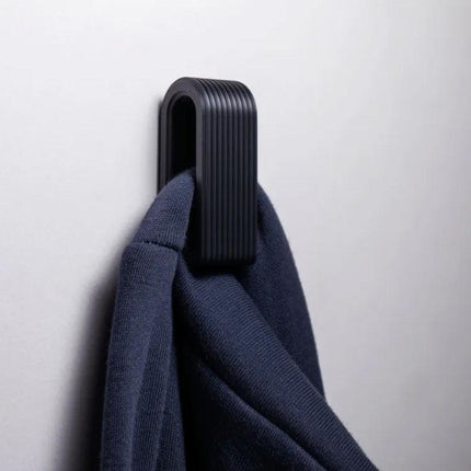 3D-printed press-lock towel hooks | Self-locking hooks, black.