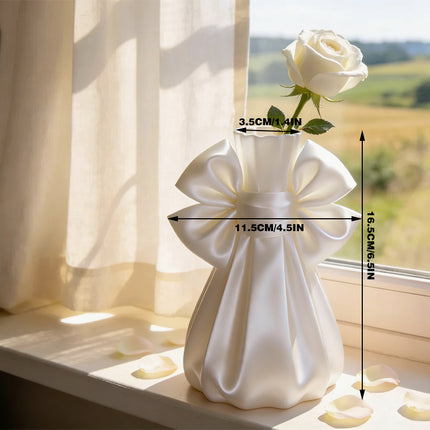 Elegant 3D-printed bow vase, home décor, silk white..